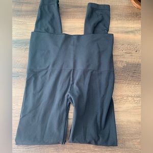 Assets by Spanx Red hot label leggings M